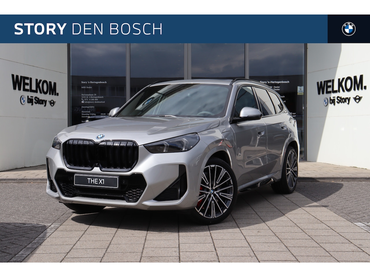 BMW X1 - xDrive25e M Sport Automaat / Panoramadak / Trekhaak / Sportstoelen / M Adaptief onderstel - AutoWereld.nl