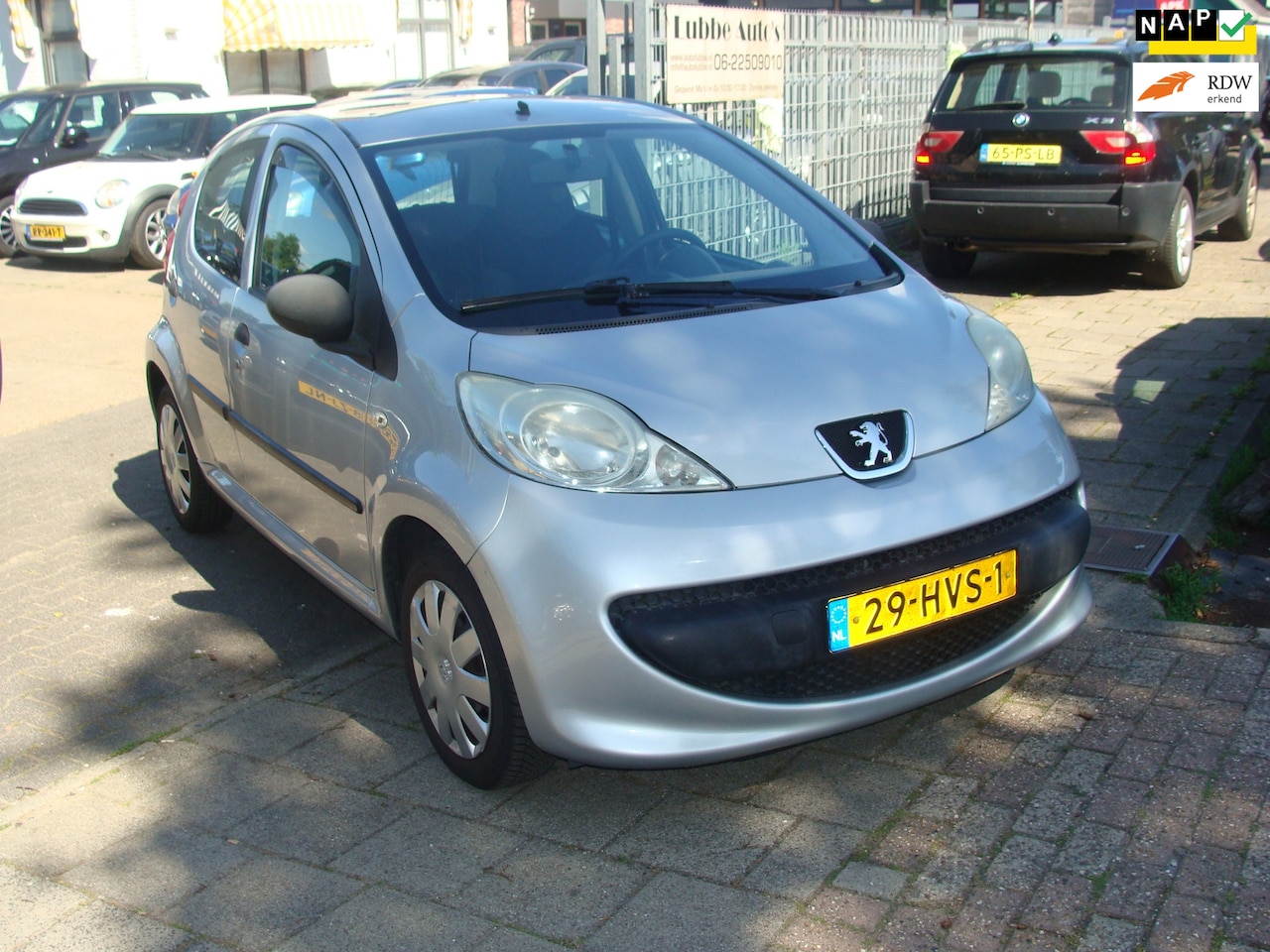 Peugeot 107 - 1.0-12V XR st bekr (nl auto)zeer zuinig nap apk - AutoWereld.nl
