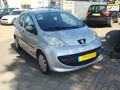 Peugeot 107 - 1.0-12V XR st bekr (nl auto)zeer zuinig nap apk