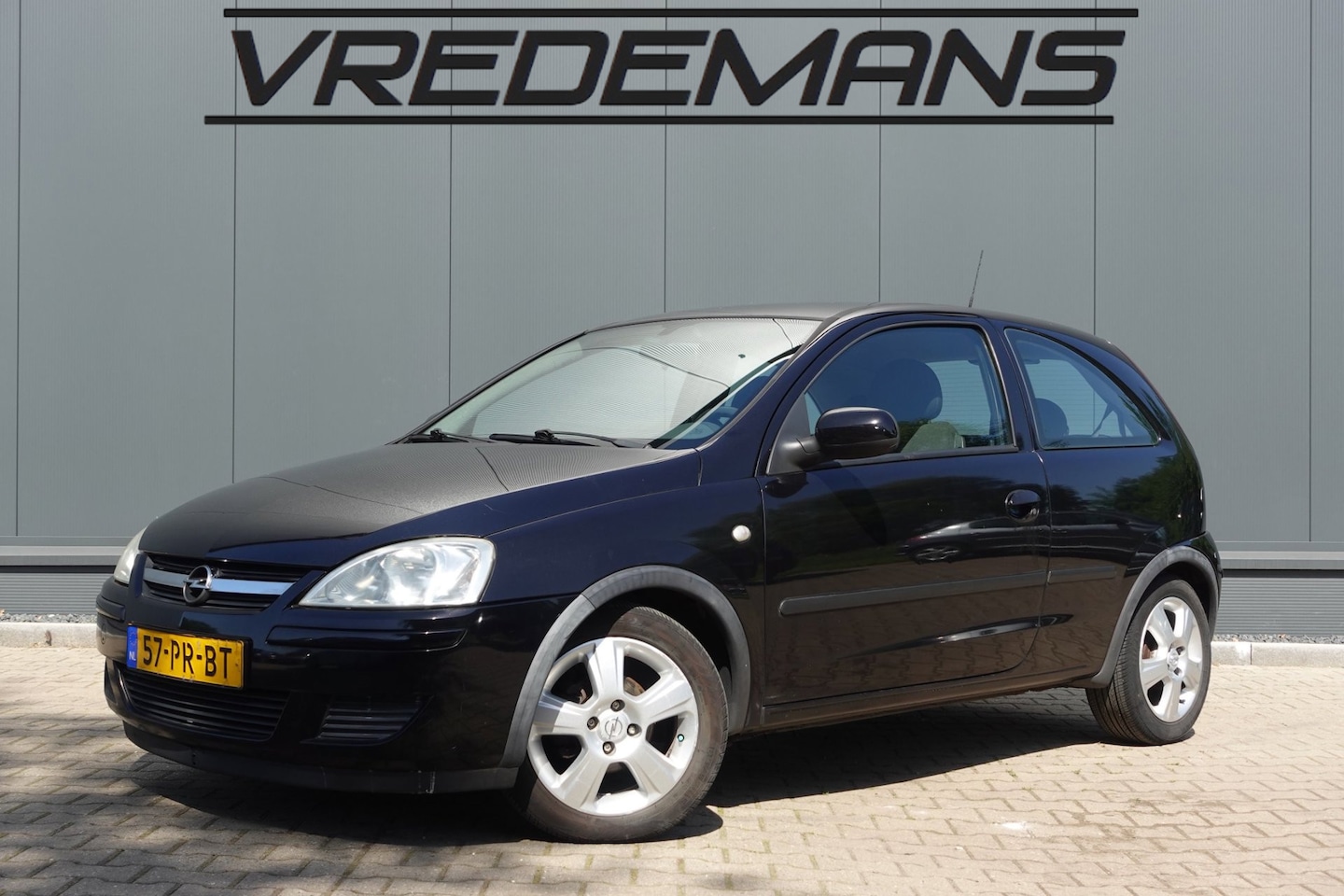 Opel Corsa - 1.2-16V Enjoy 1.2-16V Enjoy - AutoWereld.nl