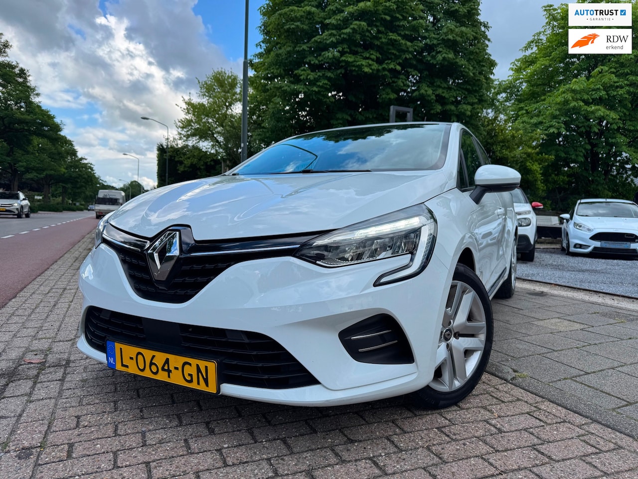 Renault Clio - 1.0 TCe Life A-C Elek Pakket Led Bluetooth - AutoWereld.nl