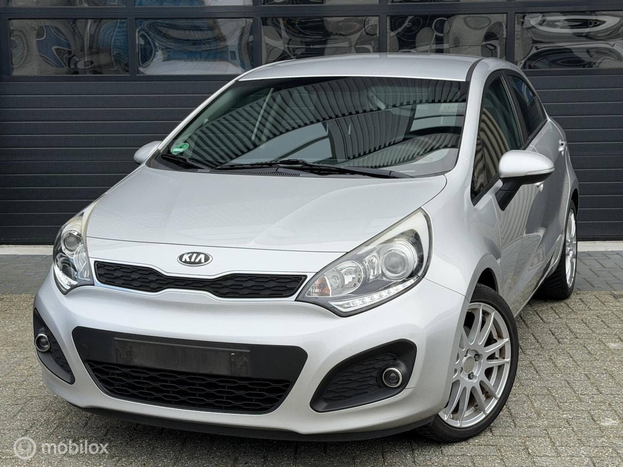 Kia Rio - 1.2 CVVT Plus Pack | lmv | Stuurverwarming | Sensore - AutoWereld.nl