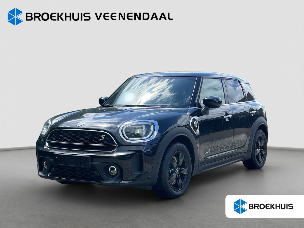 MINI Countryman - 1.5 Cooper S E ALL4 Chili 224pk | Pano | Leder | Adap. Cruise | Stoelverwarming | Camera - AutoWereld.nl