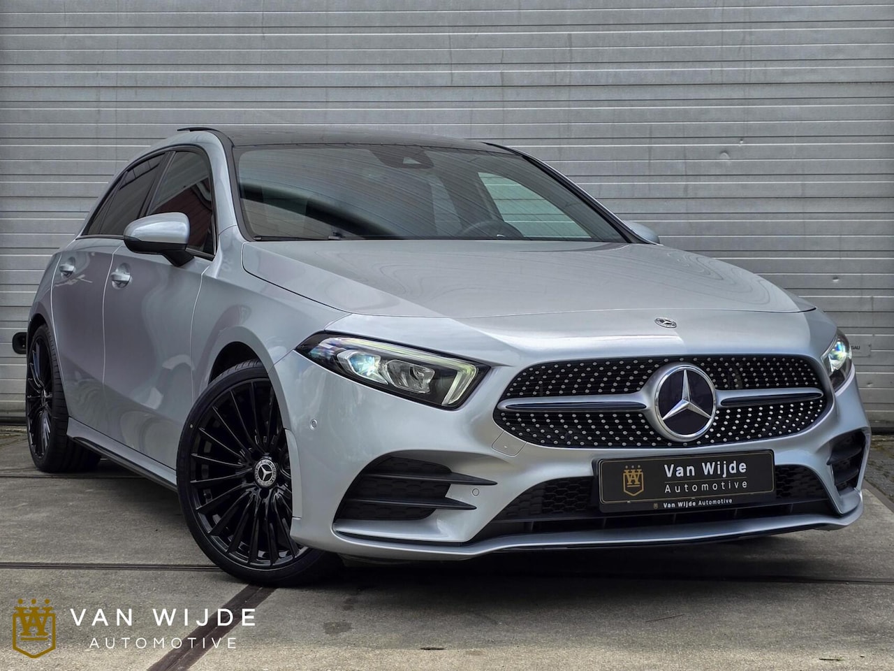 Mercedes-Benz A-klasse - 180 AMG |AUTOMAAT|PANO|CAMERA - AutoWereld.nl