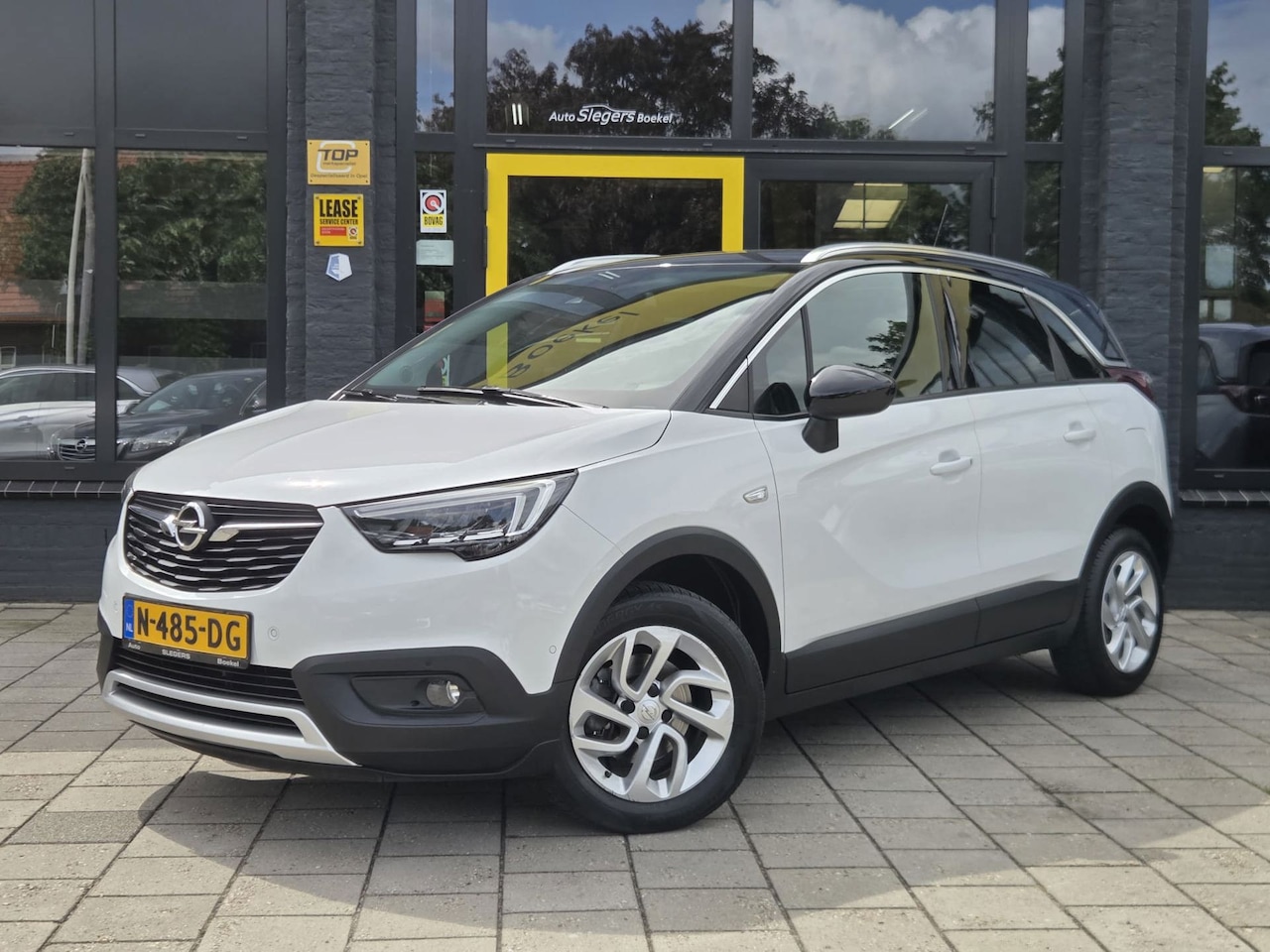 Opel Crossland X - 1.2 Turbo Innovation | Park Cam | Park Sens. V+A | Android Auto | Apple Car | Stoel/stuur - AutoWereld.nl