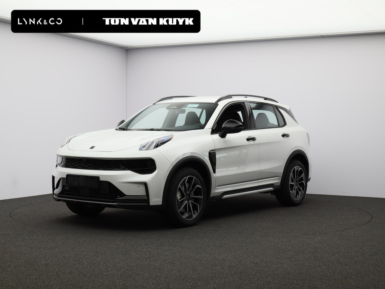 Lynk & Co 01 - 1.5 Core VOORRAADACTIE! € 43145.- VOOR € 36490,- - AutoWereld.nl