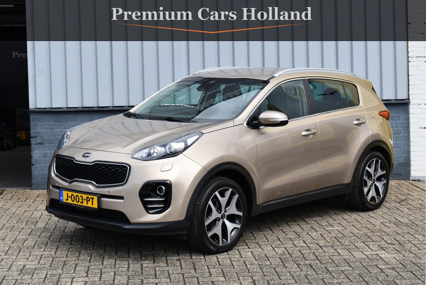 Kia Sportage - 1.6 GDI Navi Vol Leder Camera Trekhaak Keyless 19 Inch - AutoWereld.nl