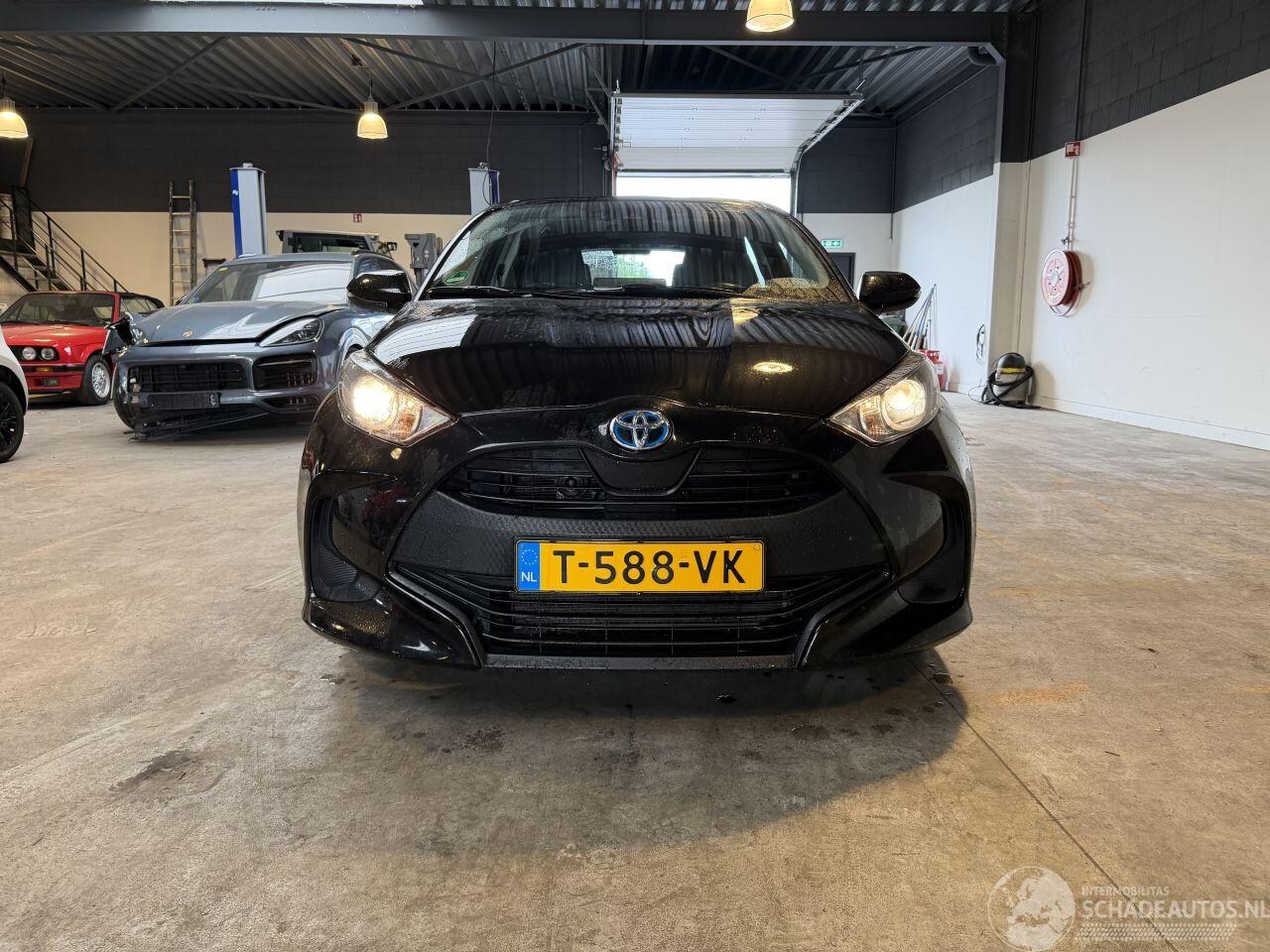 Toyota Yaris - 1.5 Hybrid Active NAP!