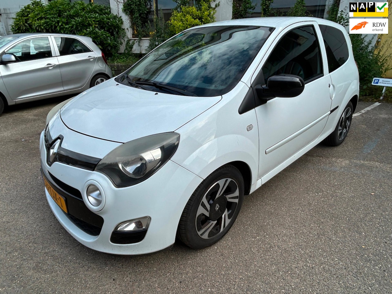 Renault Twingo - 1.2 16V Collection/ Airco - AutoWereld.nl