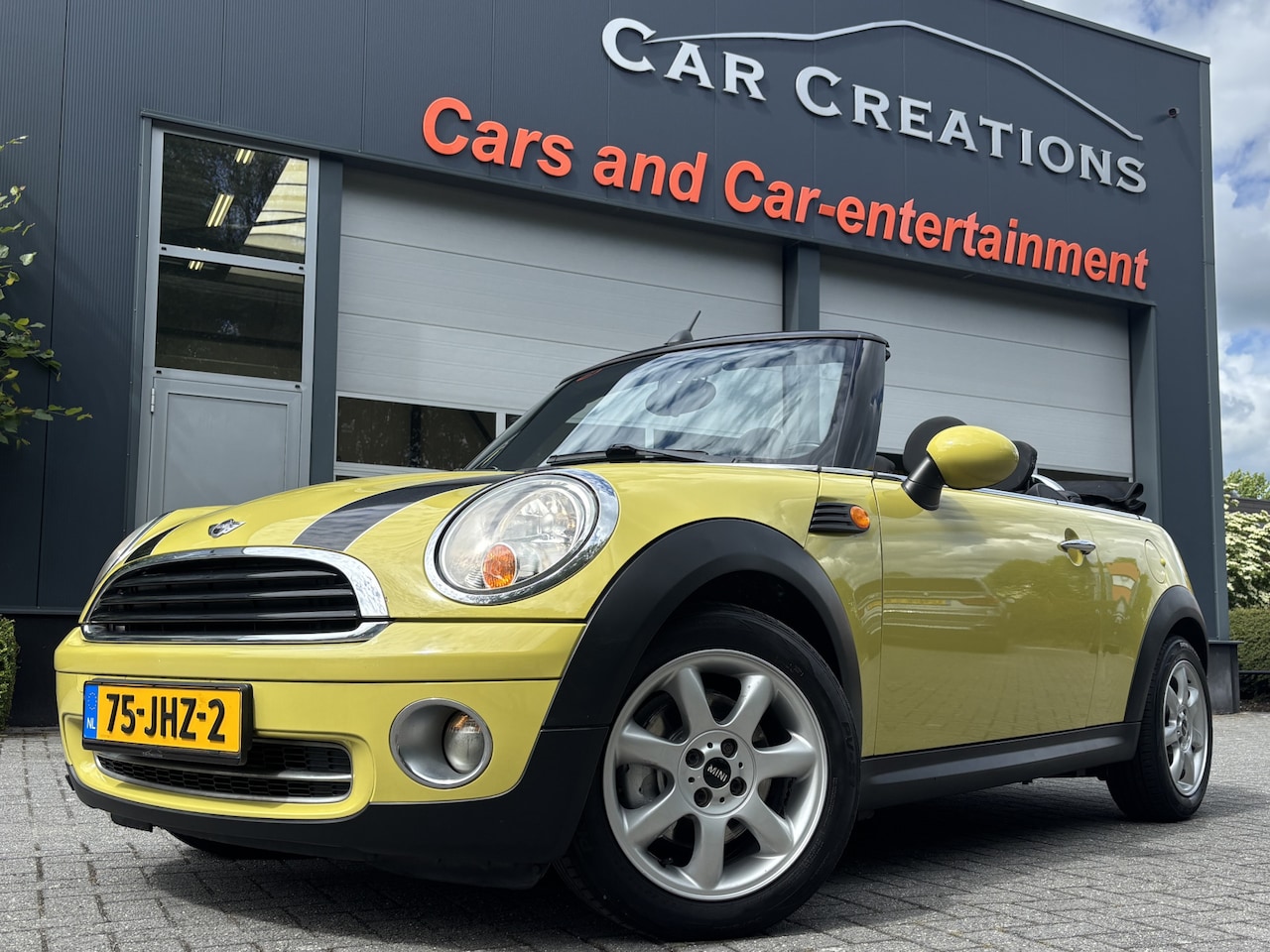 MINI Cabrio - 1.6 Cooper Pepper NL-Auto NAP - AutoWereld.nl
