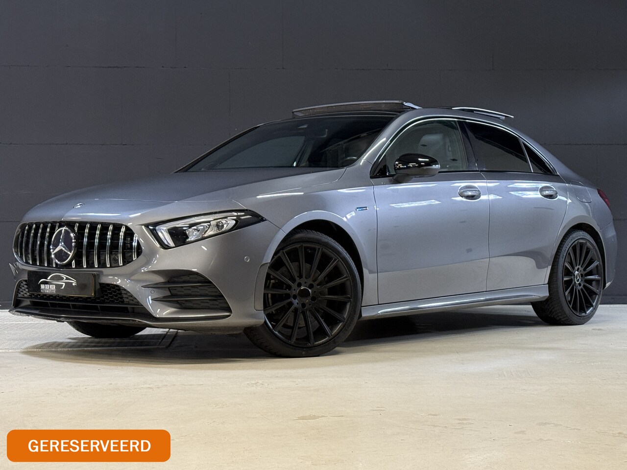Mercedes-Benz A-klasse - 250 e Premium AMG | Panoramadak | Sfeerverlichting | Camera - AutoWereld.nl