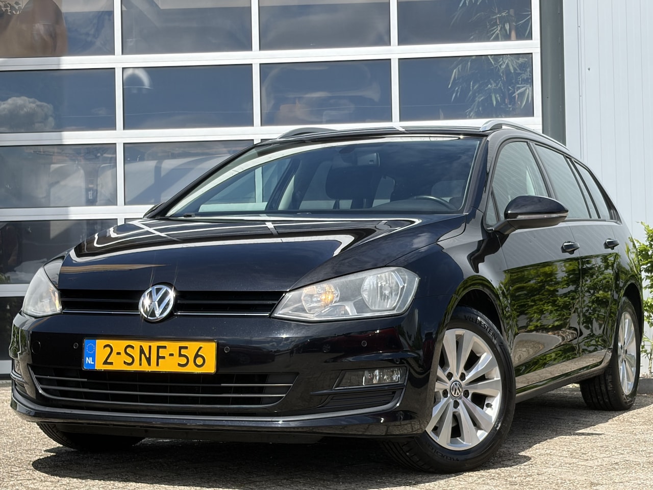 Volkswagen Golf Variant - 1.2 TSI Comfortline 105pk | Audio-navigatie full map | Bluetooth | Cruise control | Electr - AutoWereld.nl
