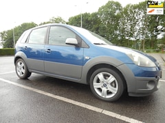 Ford Fiesta - 1.4-16V Crossroad