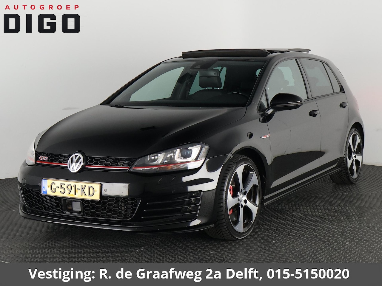 Volkswagen Golf - 2.0 TSI GTI Performance Automaat | Scchuif-/Kanteldak | Navigatie | Camera | Leder | Priva - AutoWereld.nl