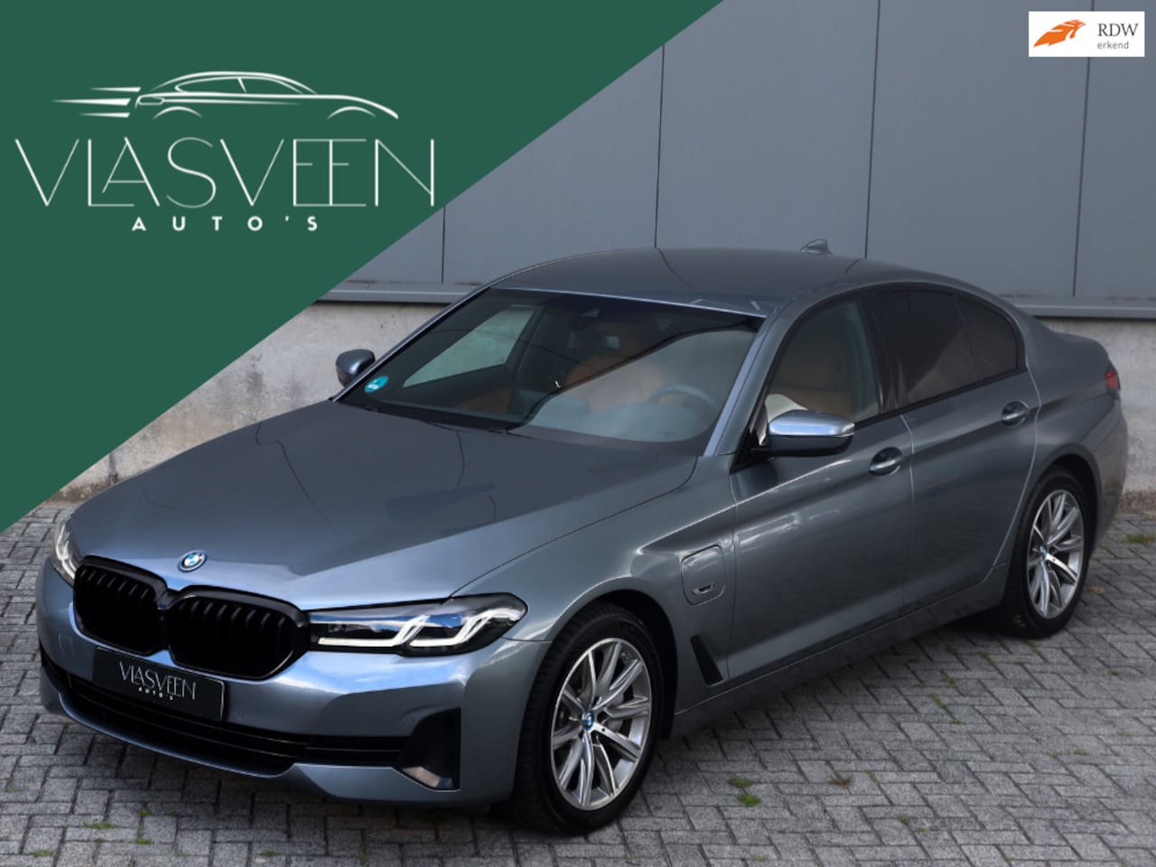 BMW 5-serie - 545e xDrive Zwarte hemel, LED- INC BTW - AutoWereld.nl