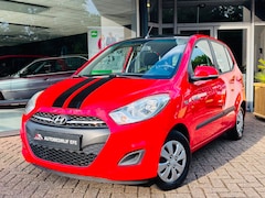 Hyundai i10 - 1.0 Black pack Airco*ElktrRmn*Strbkr