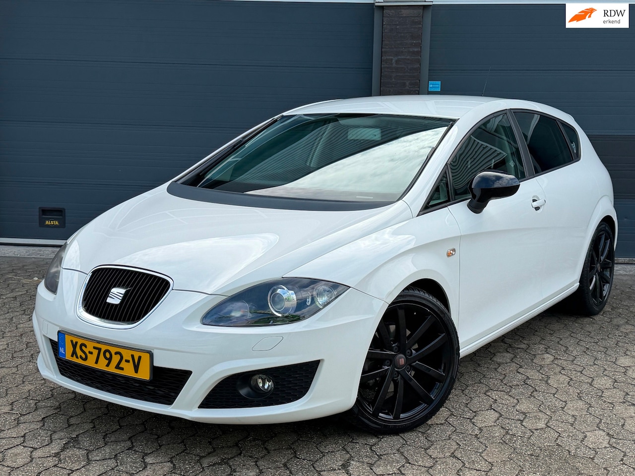 SEAT Leon - 1.4 TSI Reference|NAVI|LEER|STOELVERWARMING|CRUISE|CLIMA - AutoWereld.nl