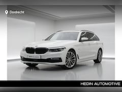 BMW 5-serie Touring - 520i High Executive | Sportline | Panorama | Comfortzetels | 19" | Camera | Driving Assist