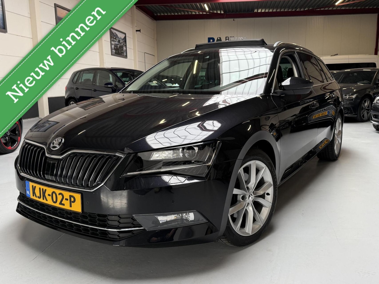 Skoda Superb Combi - 1.8 TSI Style | 1e eig. | Pano | Trekhaak - AutoWereld.nl