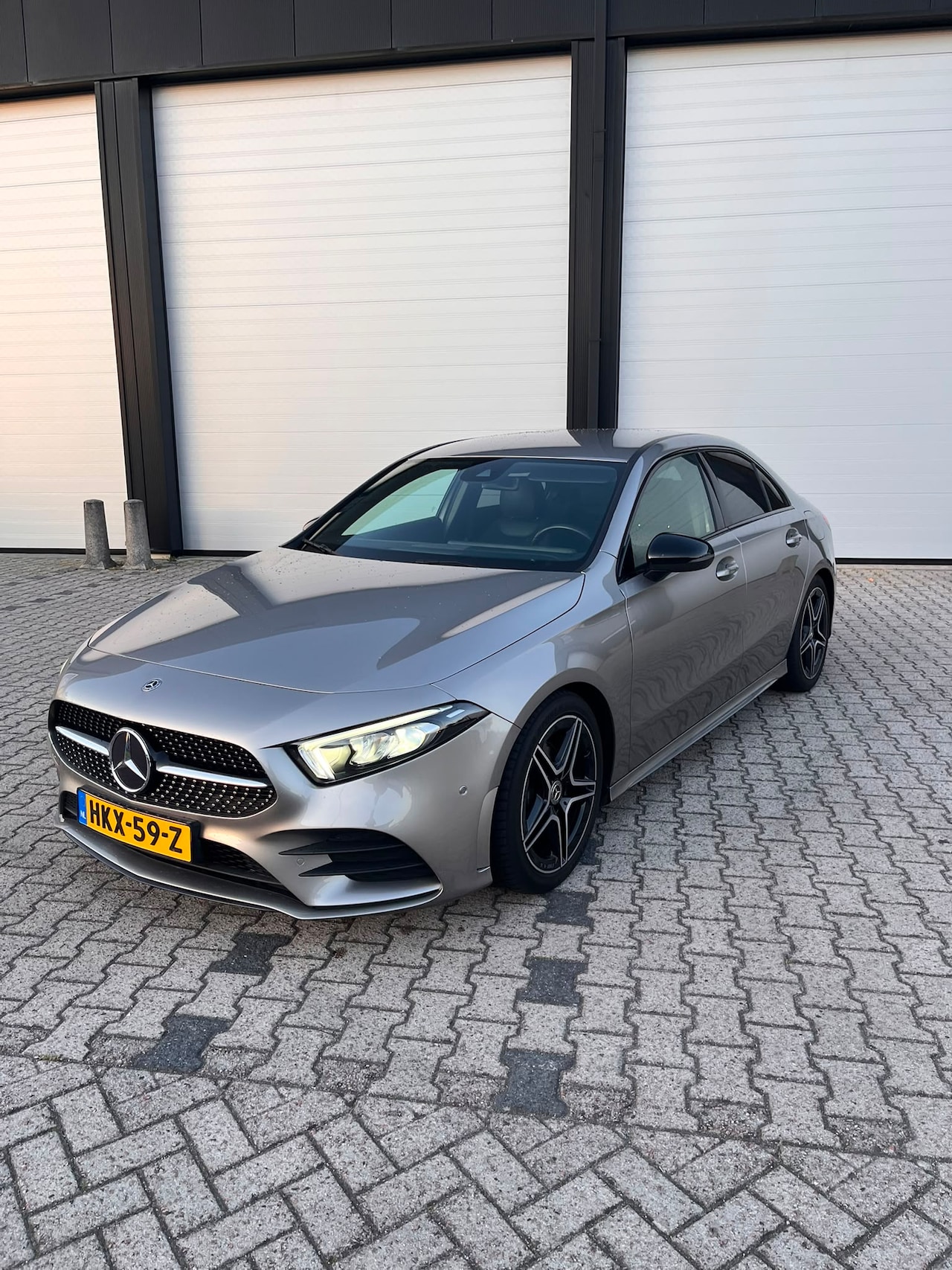 Mercedes-Benz A-klasse - 180 Premium Plus AMG Line - AutoWereld.nl