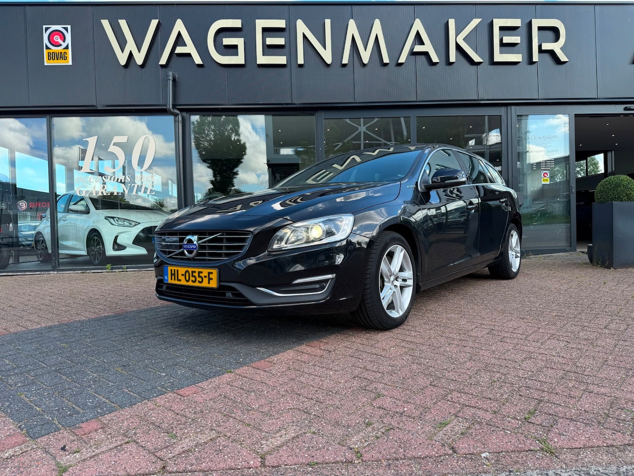 Volvo V60 - 2.4 D6 Twin Engine R-Design Clima|Cruise|NAVI|NAP - AutoWereld.nl