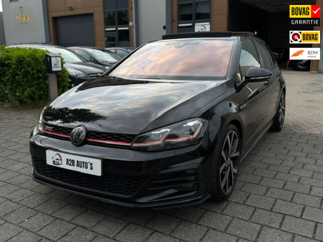 Volkswagen Golf - 2.0 TSI GTI Performance | Automaat | Pano | NAP - AutoWereld.nl