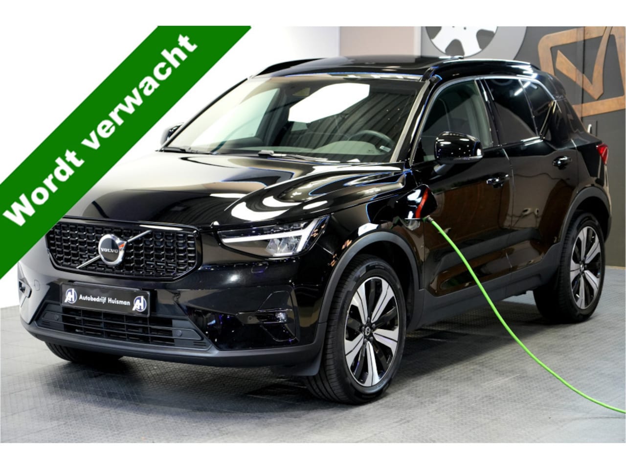 Volvo XC40 - 1.5 T4 Plug-in Hybrid 155kW/211pk DCT7 Ultimate Dark PANORAMADAK + HARMAN/KARDON + LEER/AL - AutoWereld.nl