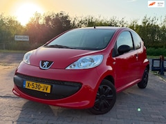 Peugeot 107 - 1.0-12V XR