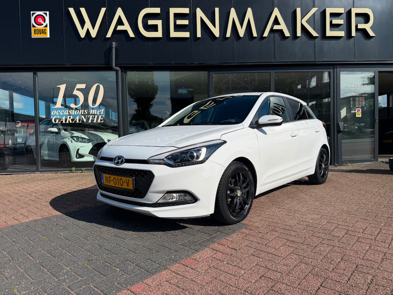 Hyundai i20 - 1.2 HP i-Motion Airco|Cruise|Parkeersensoren|NAP - AutoWereld.nl
