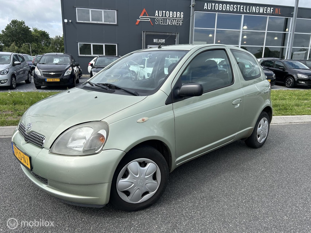 Toyota Yaris - 1.3-16V VVT-i Sol AUTOMAAT [ HANDEL/EXPORT ] - AutoWereld.nl