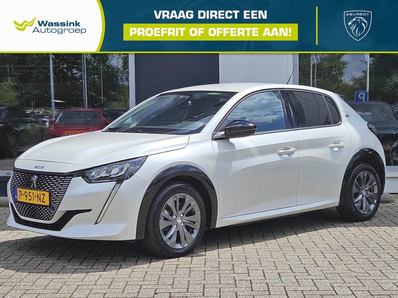 Peugeot e-208 - EV Allure Pack 50 kWh SOH 94% I Verwacht - AutoWereld.nl