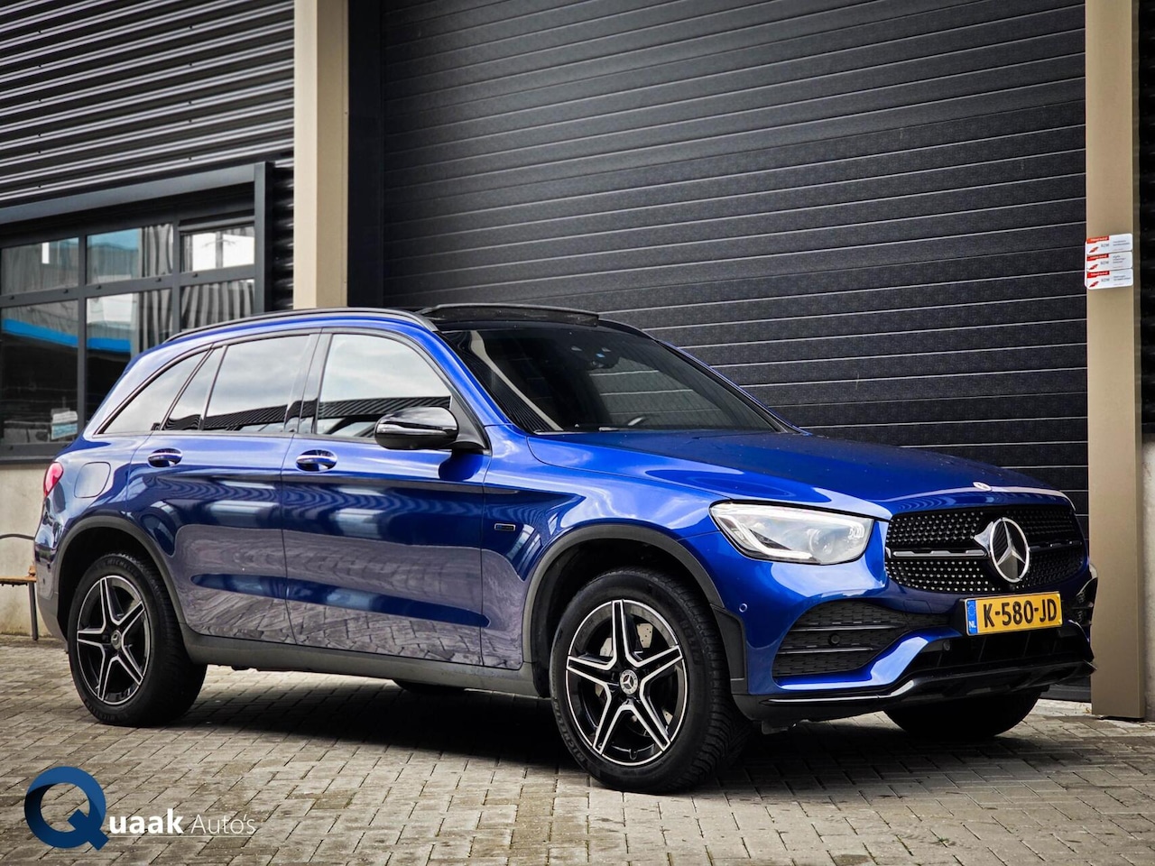 Mercedes-Benz GLC-klasse - 300e 4MATIC AMG | PANO | TREKHAAK | LED | BURMESTER - AutoWereld.nl