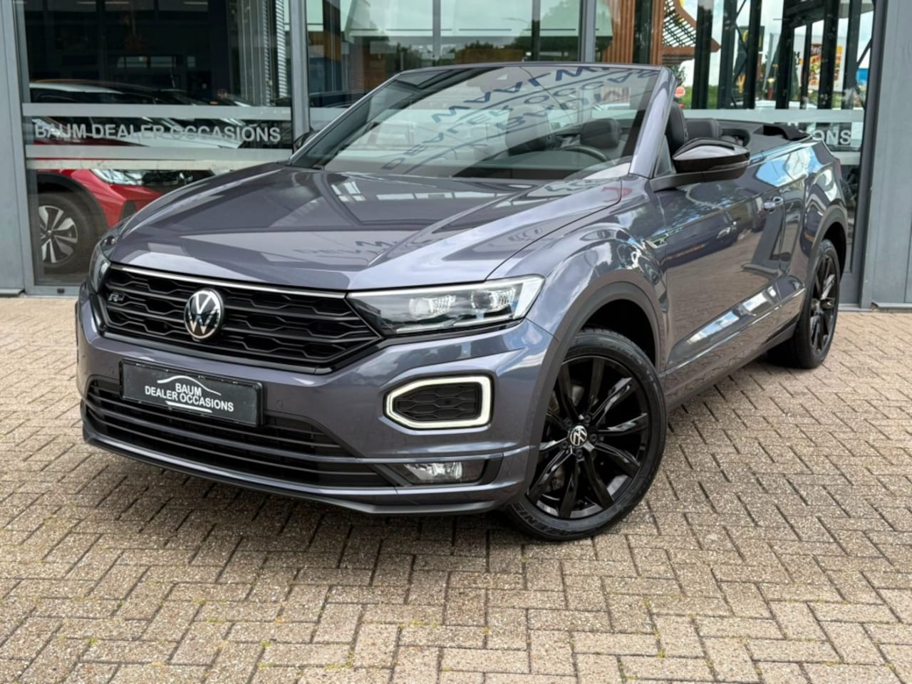 Volkswagen T-Roc Cabrio - 1.5 TSI R-LINE CABRIO 150PK AUTOMAAT AIRCO NAVI. - AutoWereld.nl