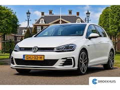 Volkswagen Golf - 1.4 TSI PHEV GTE | LEDER | CAMERA | CAPLAY | ADAPTIVE CRUISE | STOELVERWARMING | LED | 18'