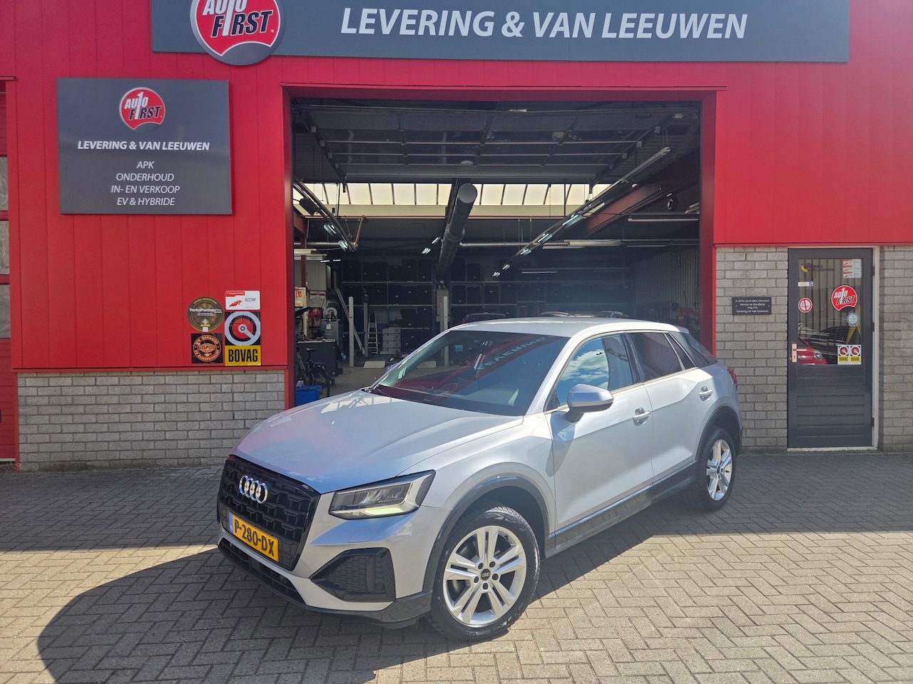 Audi Q2 - 35 TFSI Advanced edition Automaat/ Cruise control/ Navigatie/ Parkeersensoren voor + achte - AutoWereld.nl
