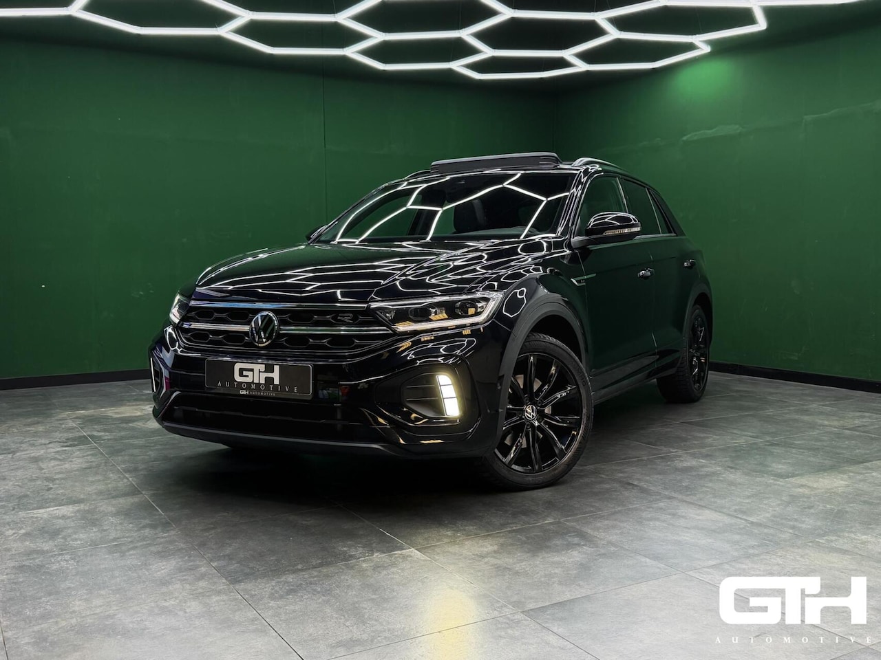 Volkswagen T-Roc - 2.0 TSI 4Motion R-Line Camera | IQ | Pano - AutoWereld.nl