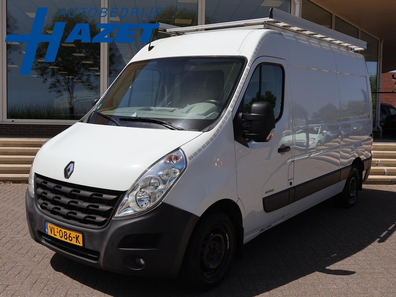 Renault Master - T35 2.3 dCi L2H2 125 PK + CAMERA | TREKHAAK | NAVI | AIRCO | CRUISE CONTROL - AutoWereld.nl