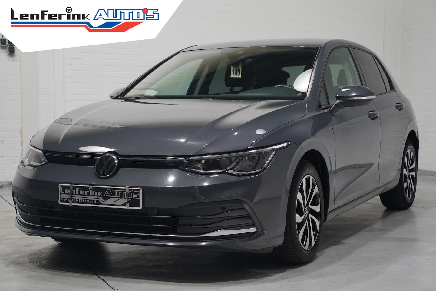 Volkswagen Golf - 2.0 TDI Life Navi PDC v+a Stoel-/stuurverwarming Apple Carplay Adaptive cruise - AutoWereld.nl