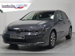 Volkswagen Golf - 2.0 TDI Life Navi PDC v+a Stoel-/stuurverwarming Apple Carplay Adaptive cruise