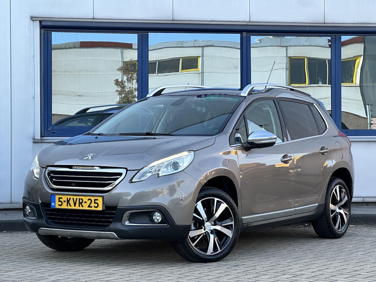 Peugeot 2008 - 1.6 VTi Féline l Perfect onderhouden l Panoramadak l - AutoWereld.nl