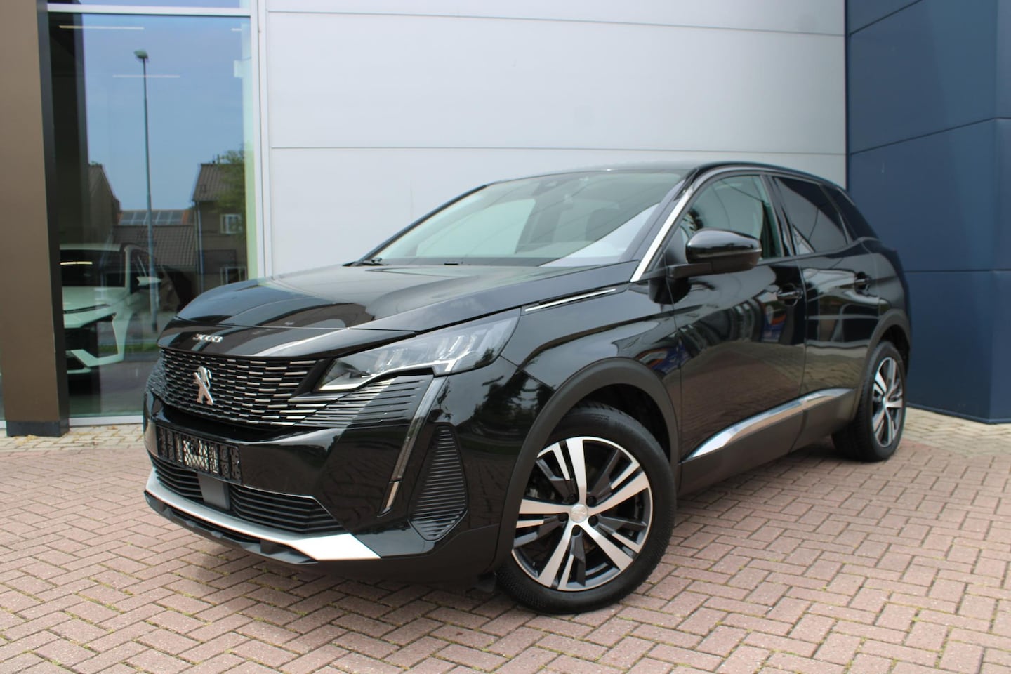 Peugeot 3008 - 1.2 PureTech 130pk Allure Pack Automaat Airco Navi Camera Carplay Perfect onderhouden - AutoWereld.nl