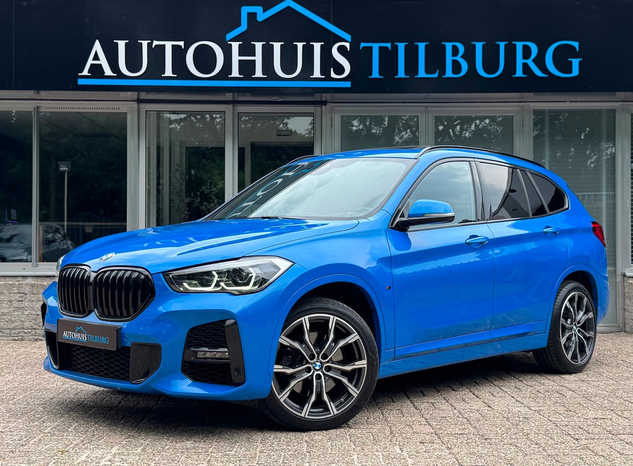 BMW X1 - XDrive20i 192PK LCI M-Sport Pano Camera Navi HUD - AutoWereld.nl