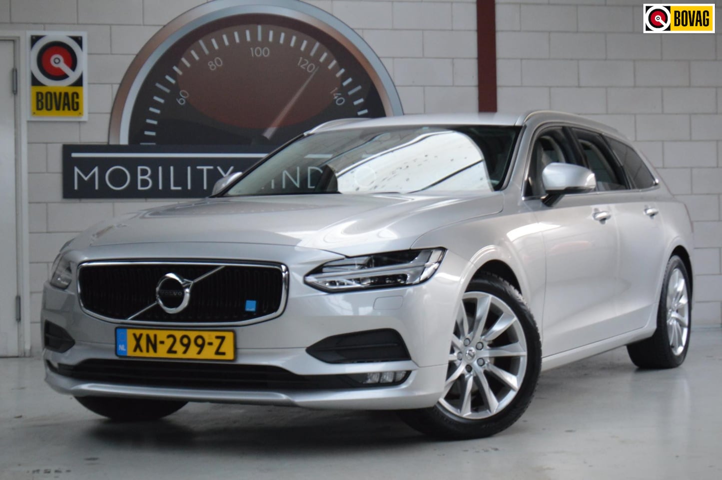 Volvo V90 - 2.0 T5 DEALERONDERH, TREKHAAK, ALL-SEASON VEEL OPTIES - AutoWereld.nl