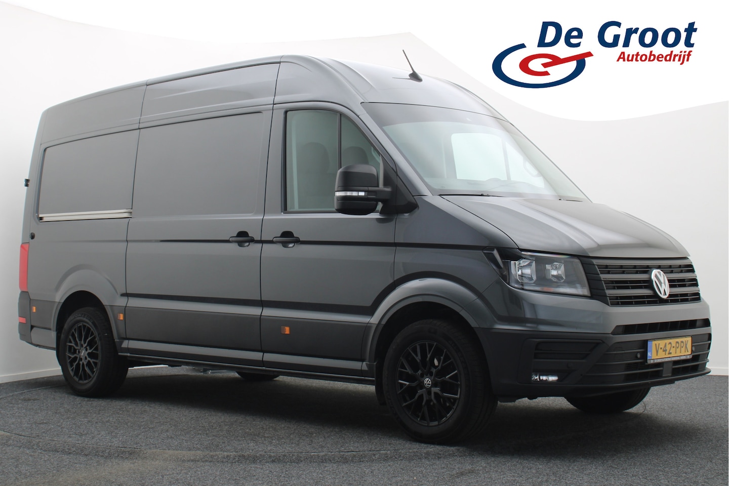 Volkswagen Crafter - 35 2.0 TDI L3H3 177pk DSG Comfortline 3-Zits, Camera, Trekhaak, Apple Carplay, Cruise, PDC - AutoWereld.nl
