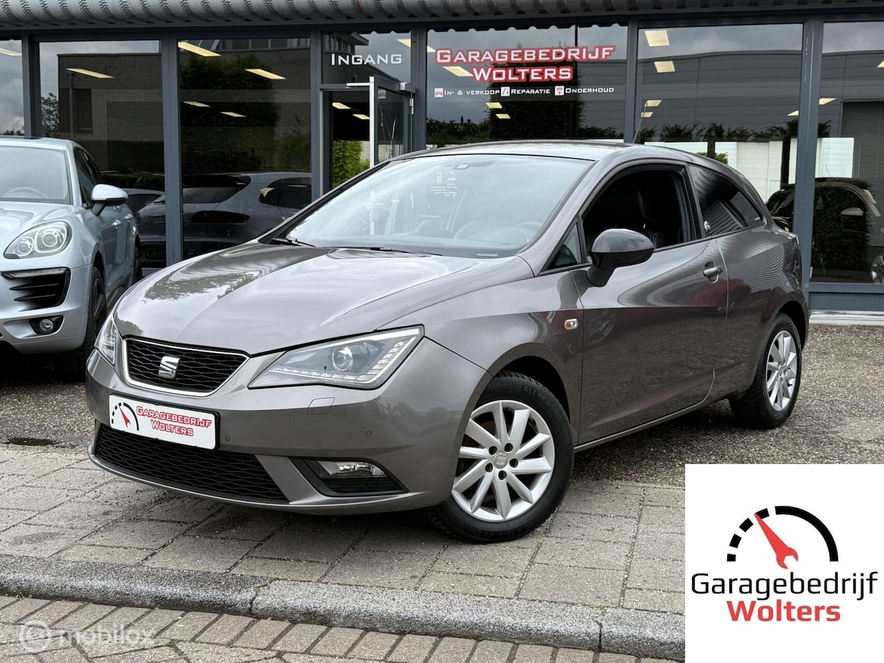 SEAT Ibiza SC - 1.2 TSI Style [alcantara] [xenon] autom.airco - AutoWereld.nl