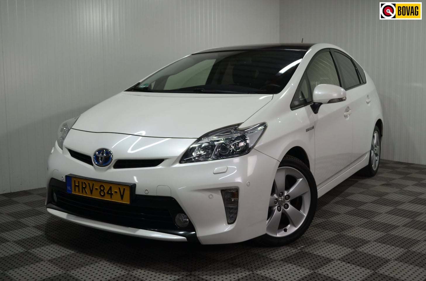 Toyota Prius - 1.8 Executive Business / Solar Roof / Camera / Pdc / Navi. - AutoWereld.nl