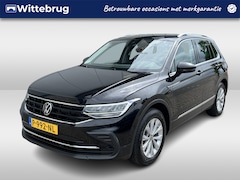 Volkswagen Tiguan - 1.5 TSI Life Business / ADAPTIVE CRUISE/ APP-CONNECT/ PARK.SENSOREN V+A/ CAMERA/ STUUR+STO