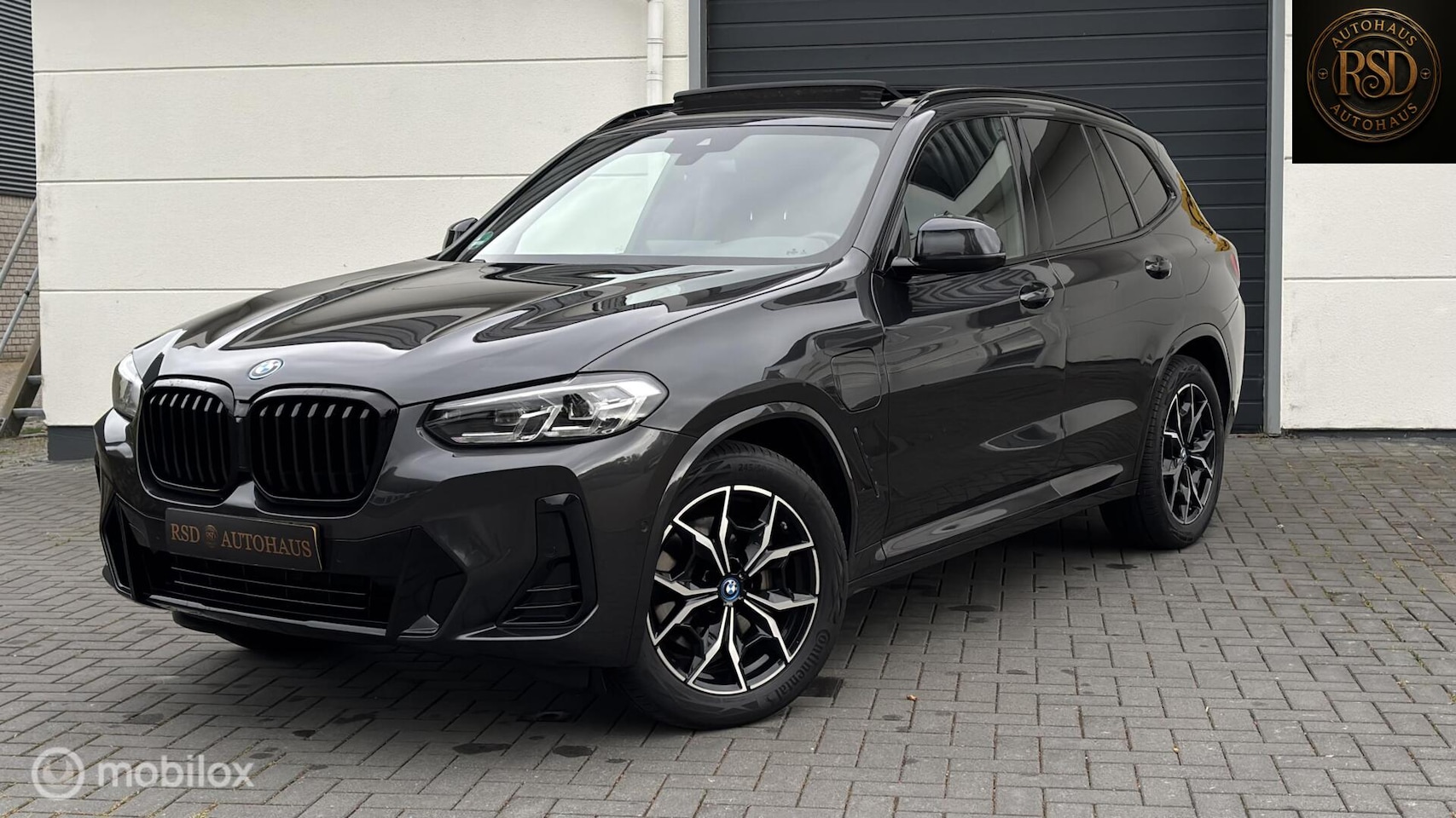 BMW X3 - xDrive30e M-Pakket Pano,Leder,Keyless,Camera,SOH 94% - AutoWereld.nl