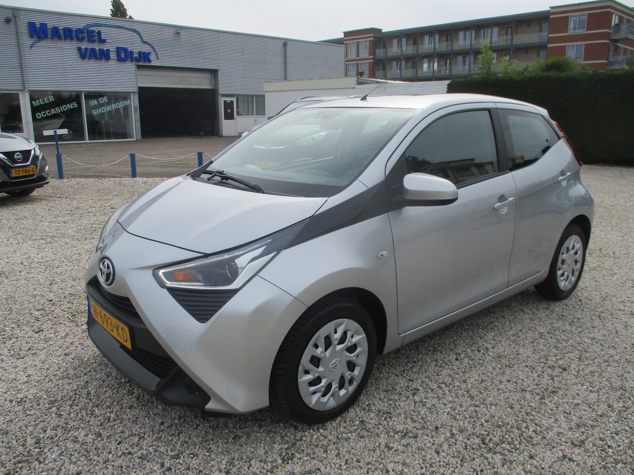 Toyota Aygo - 1.0 VVT-i x-play 1.0 VVT-i x-play - AutoWereld.nl