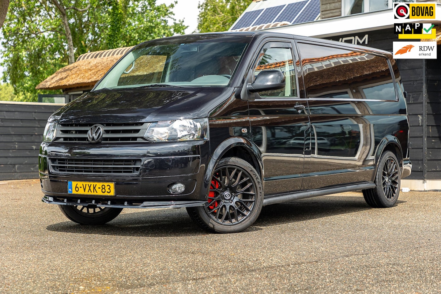 Volkswagen Transporter - 2.0 TDI L2H1 I Black Edition I DSG I 18 inch I Vol I NAP Trekhaak I - AutoWereld.nl